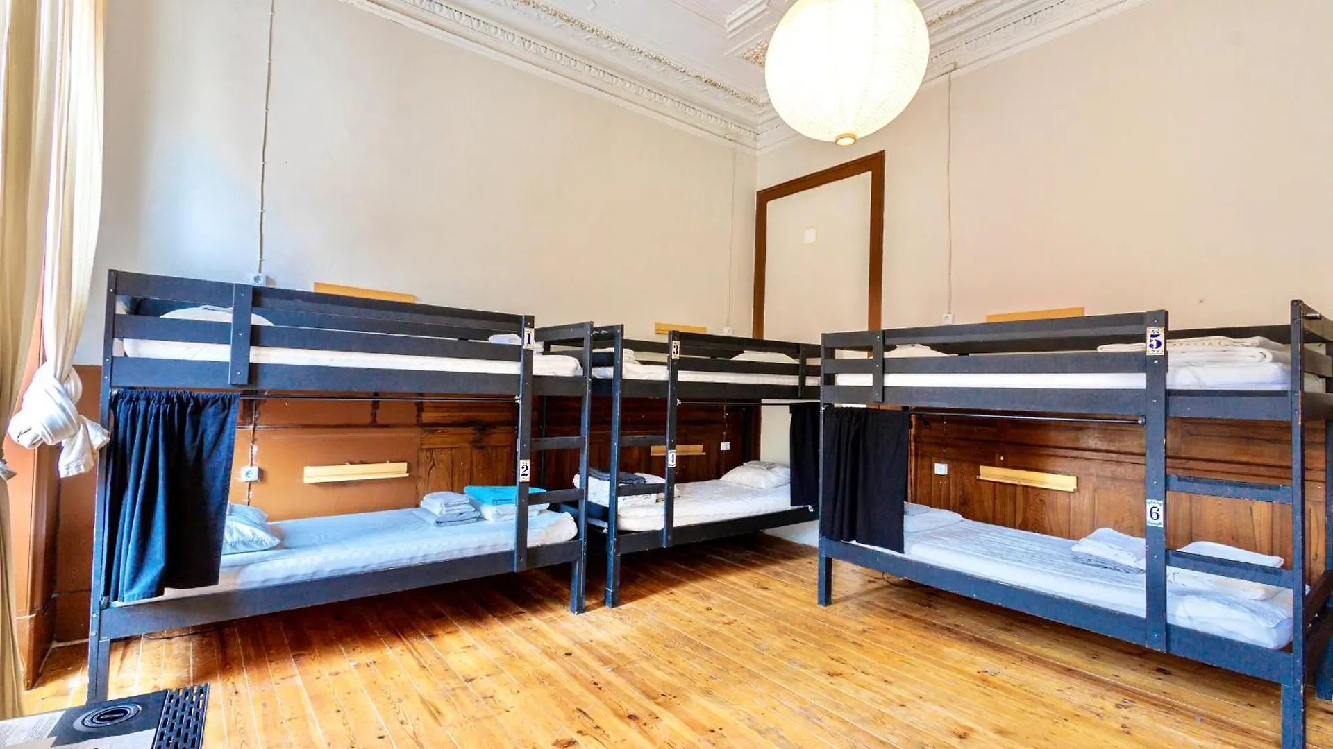 Ambiente Hostel Lisboa 0*,  البرتغال